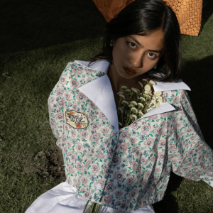 PEONY REVERIE CROPPED SHIRT