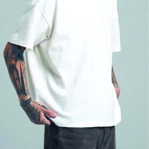 RELAXED TEE