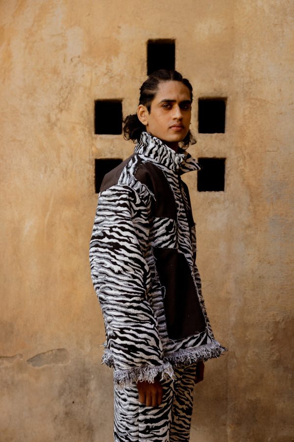 STRIPED EQUINE HANDWOVEN - JACKET - Image 3