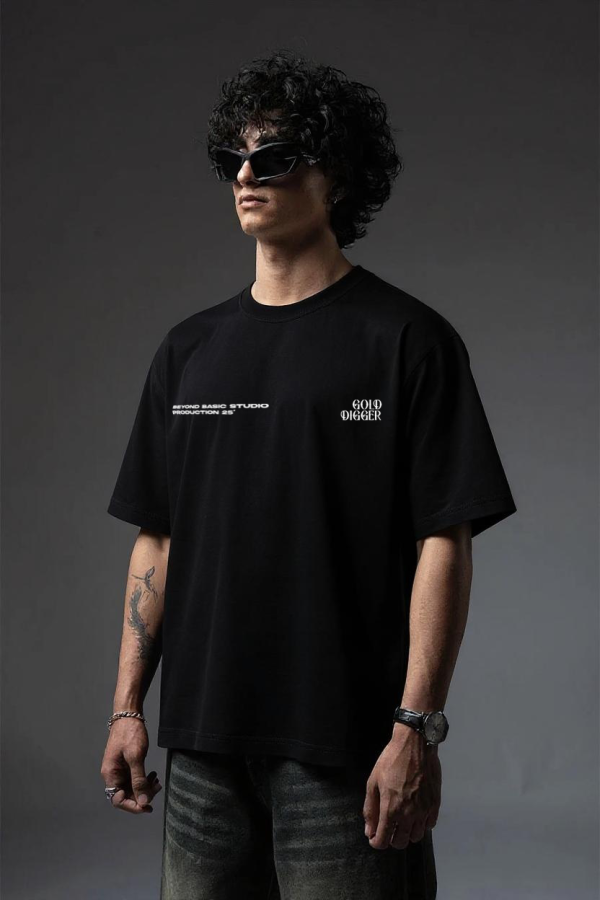 GOLD DIGGER BLACK OVERSIZED T SHIRT - Image 5